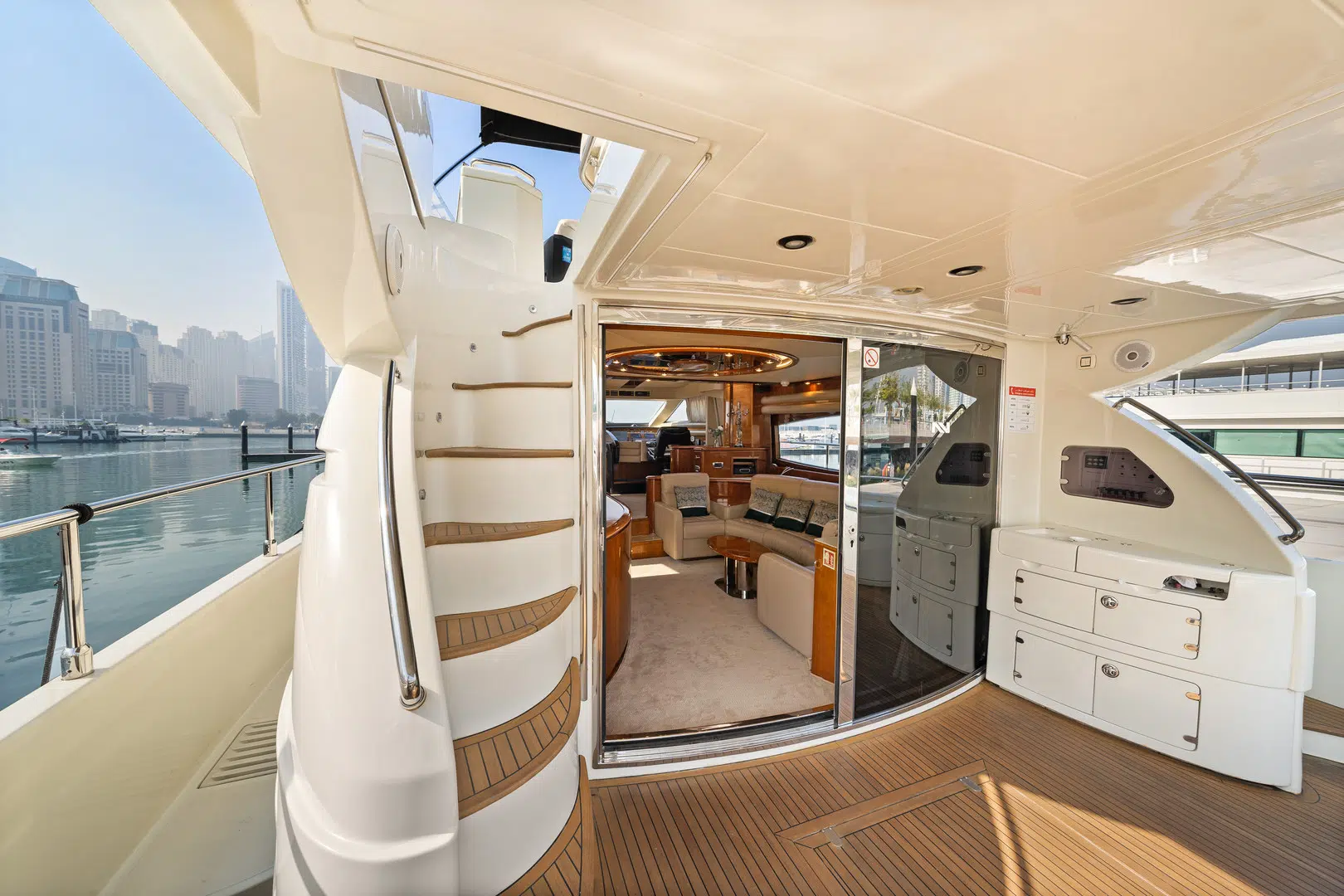 YACHT-RENTAL-DUBAI-LN-68-4.jpeg