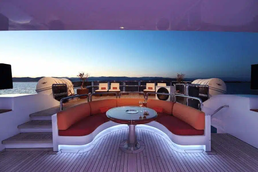 balthazar-yachting-yacht-charter-dubai00010