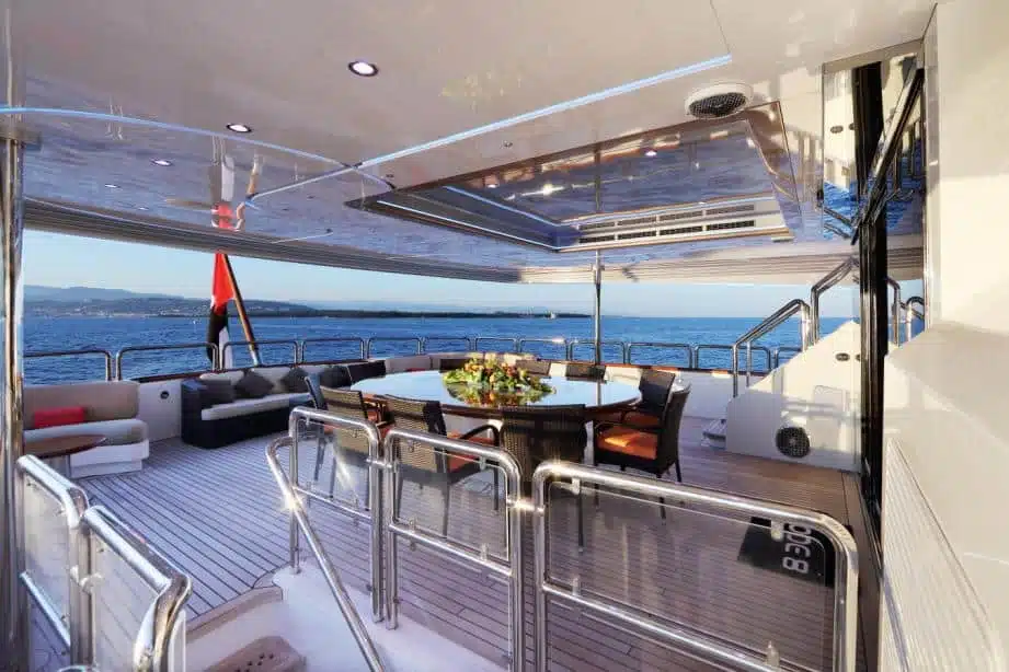balthazar-yachting-yacht-charter-dubai00030
