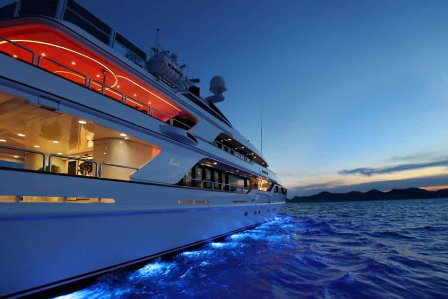 balthazar-yachting-yacht-charter-dubai00047
