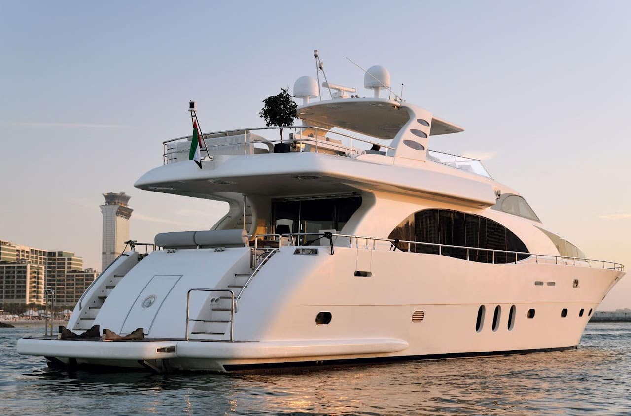 balthazar-yachting-yacht-charter-dubai00002 (1)
