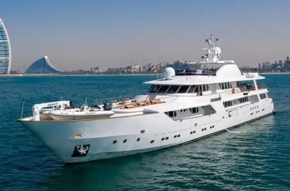balthazar-yachting-yacht-charter-dubai00006 (1)