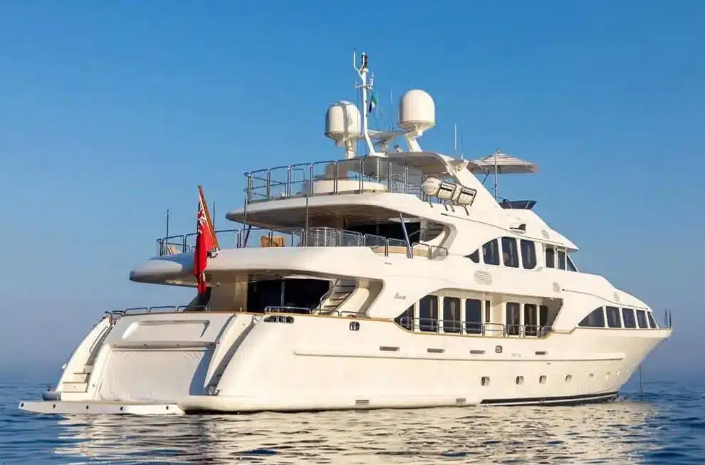 benetti-yacht-rental-dubai-1