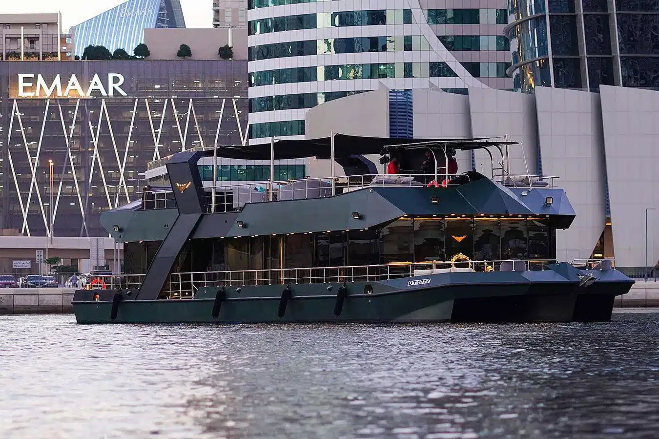 yacht1