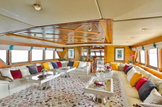 balthazar-yachting-yacht-charter-finesse-150ft00010