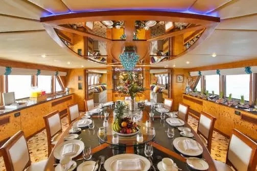 balthazar-yachting-yacht-charter-finesse-150ft00013