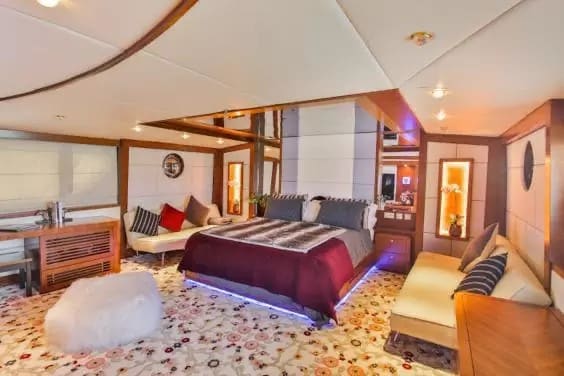 balthazar-yachting-yacht-charter-finesse-150ft00015