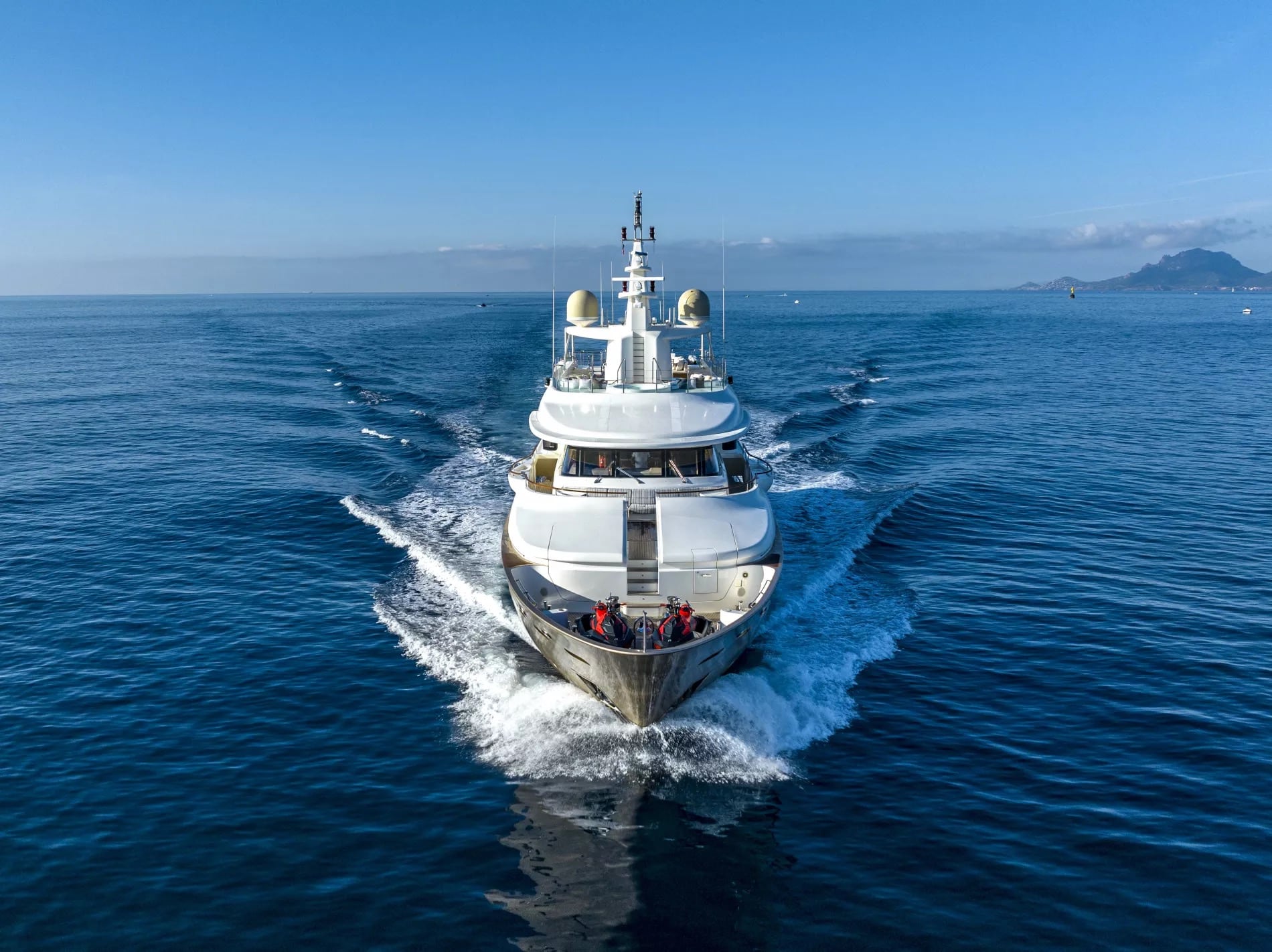 yacht-crn-142ft-updated33