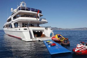 balthazar-yachting-yacht-charter-dubai00002