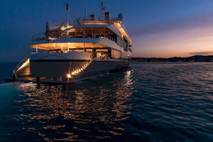 yacht-yacht-charter-serenity-236ft7